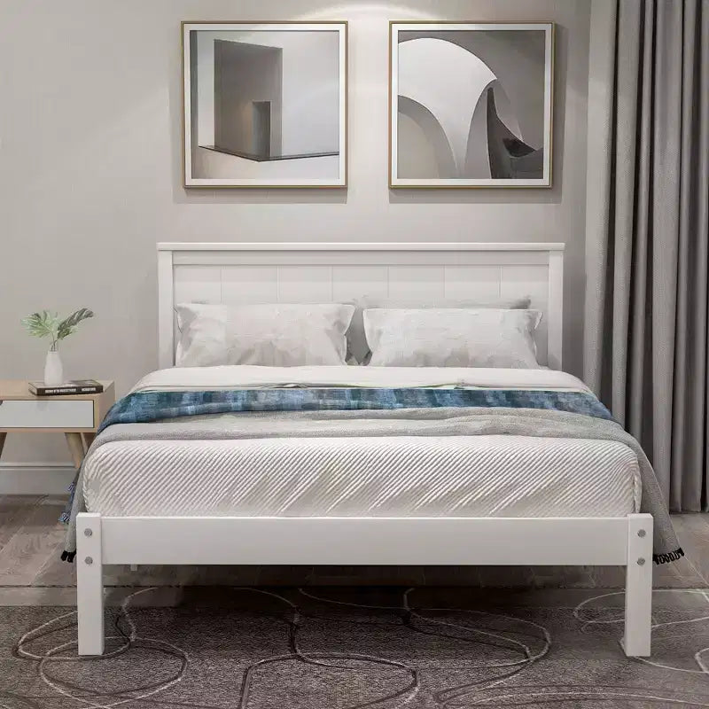 Lit plateforme en bois moderne et simple avec tête de lit