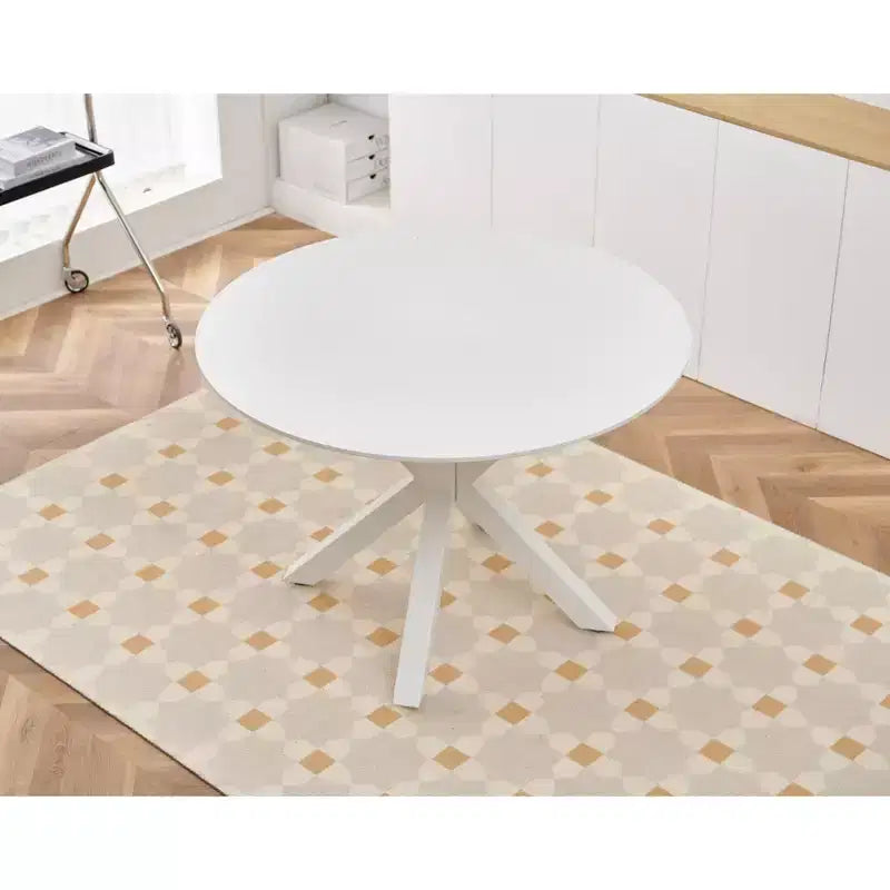 Table basse sur pied du milieu du siècle, blanche, 42,1 po, pattes croisées