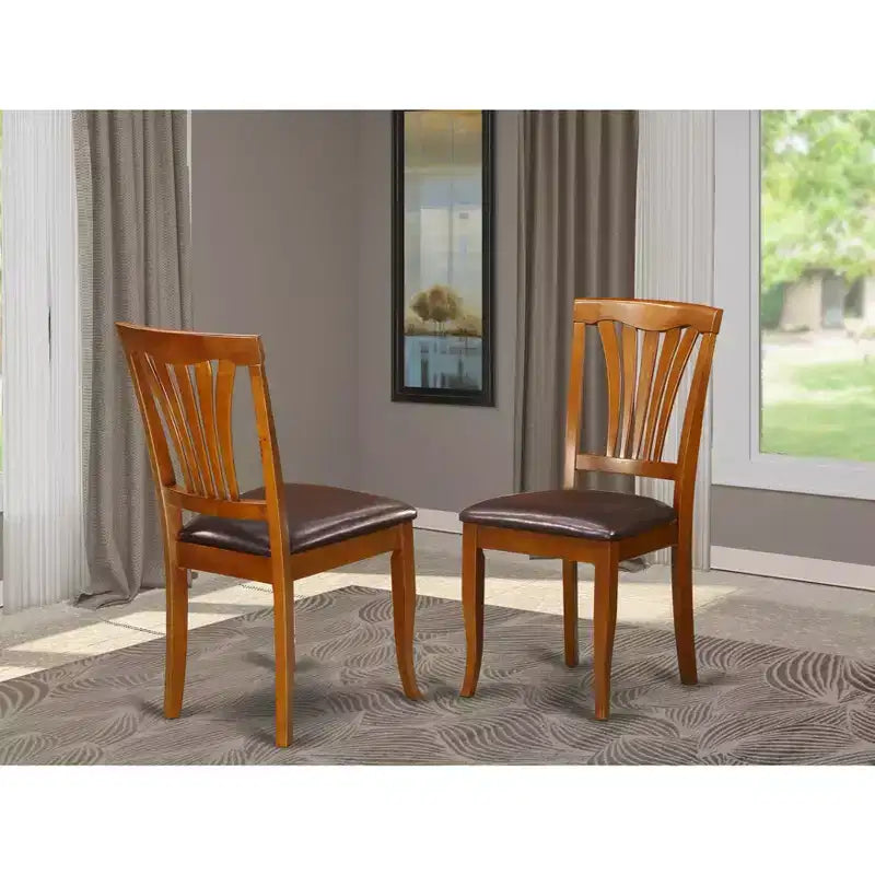 Chaises de salle à manger, dossier à barreaux, finition cerisier et crème anglaise