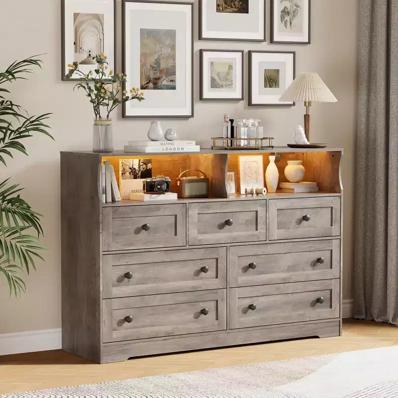 Commode de Chambre, Commode en Bois à 7 Tiroirs avec LED et 2 Niches de Rangement Ouvertes, Large Commodes pour Salon, Placard, Chambre d'Enfant