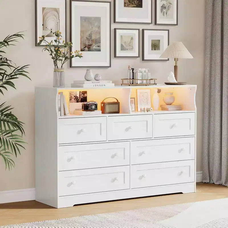 Commode de Chambre, Commode en Bois à 7 Tiroirs avec LED et 2 Niches de Rangement Ouvertes, Large Commodes pour Salon, Placard, Chambre d'Enfant