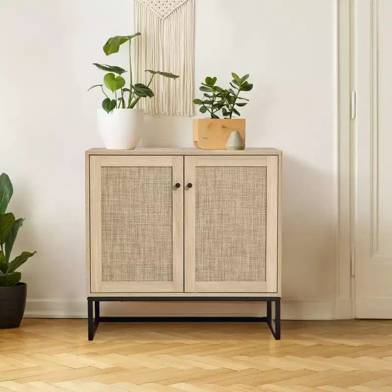 Meuble, Buffet en rotin avec portes décoratives